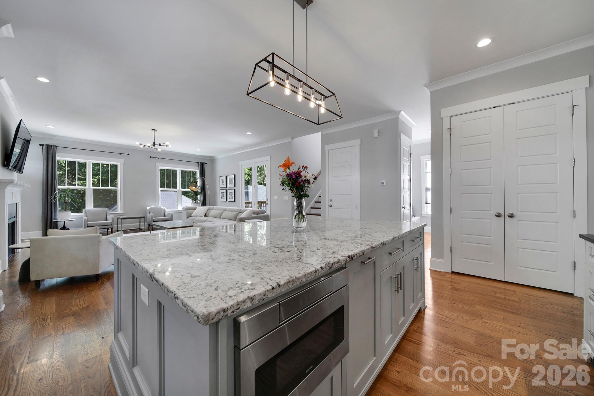 3015 Commonwealth Avenue — Charlotte