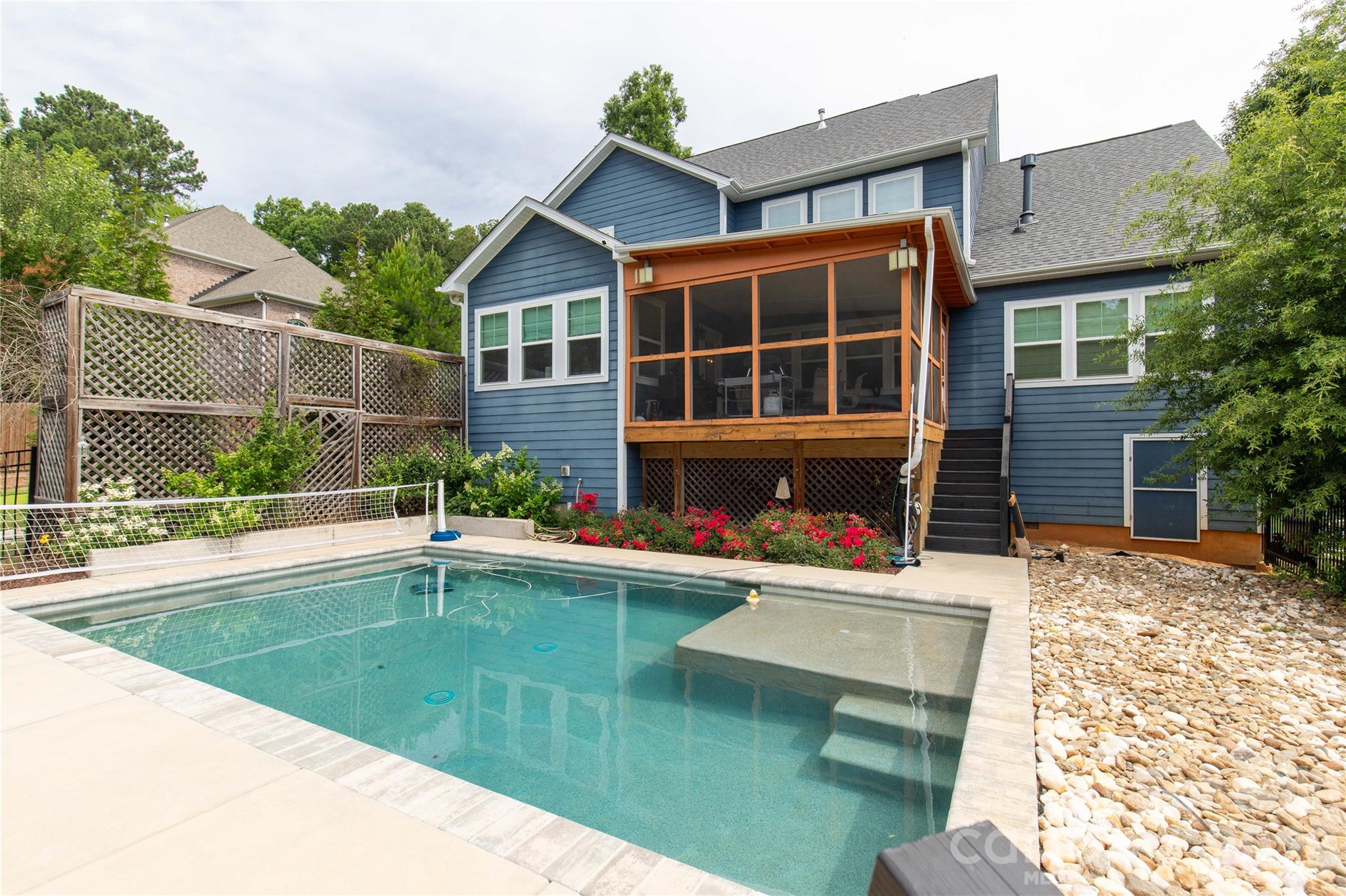 378 Squirrel Lane — Clover