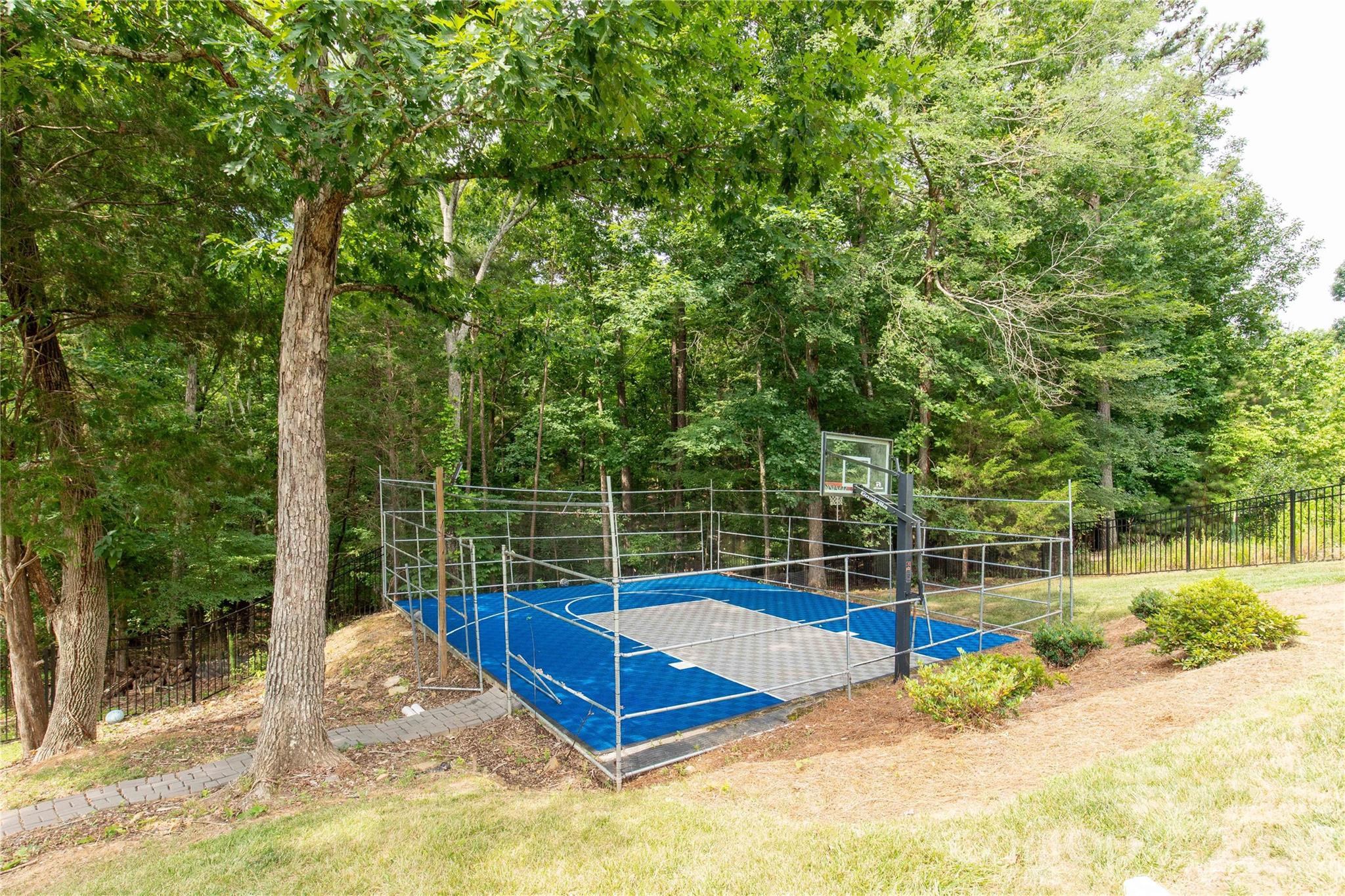 378 Squirrel Lane — Clover