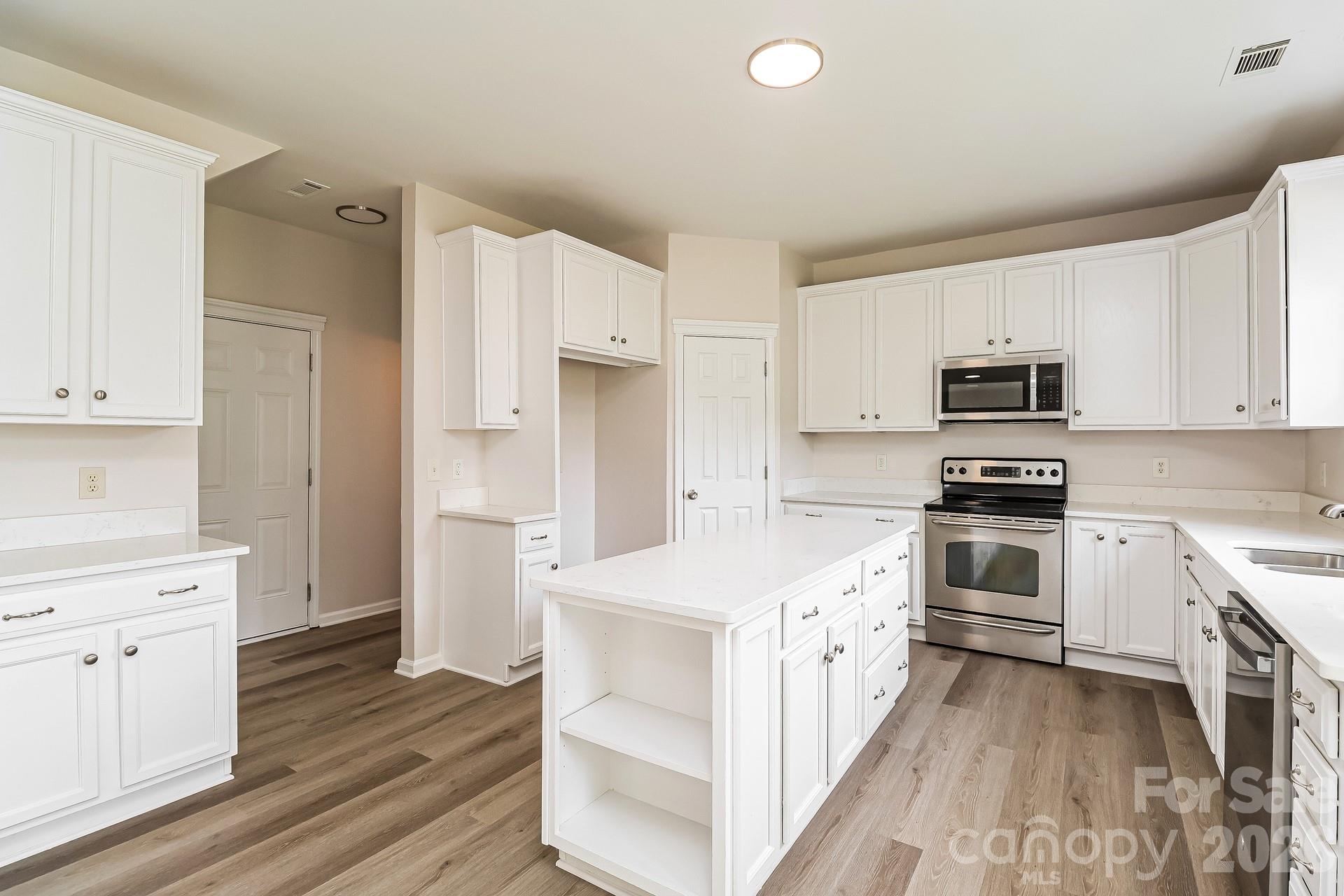 9039 Goldfields Drive — Charlotte