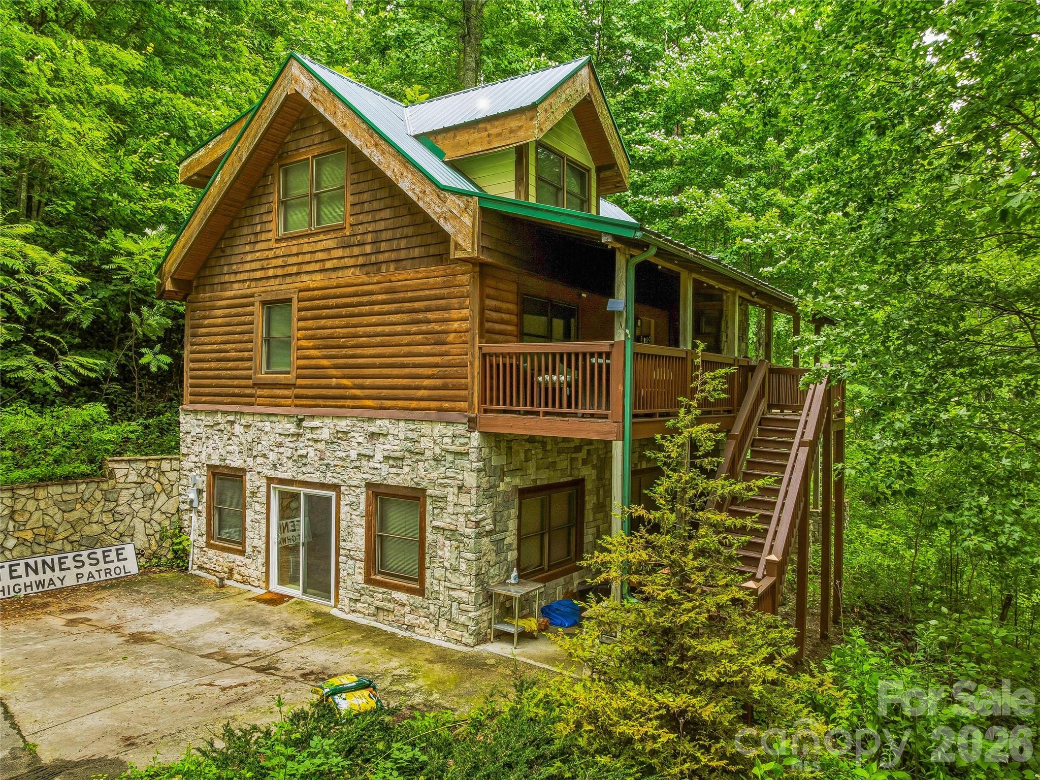 961 Wilson Branch Road — Mars Hill