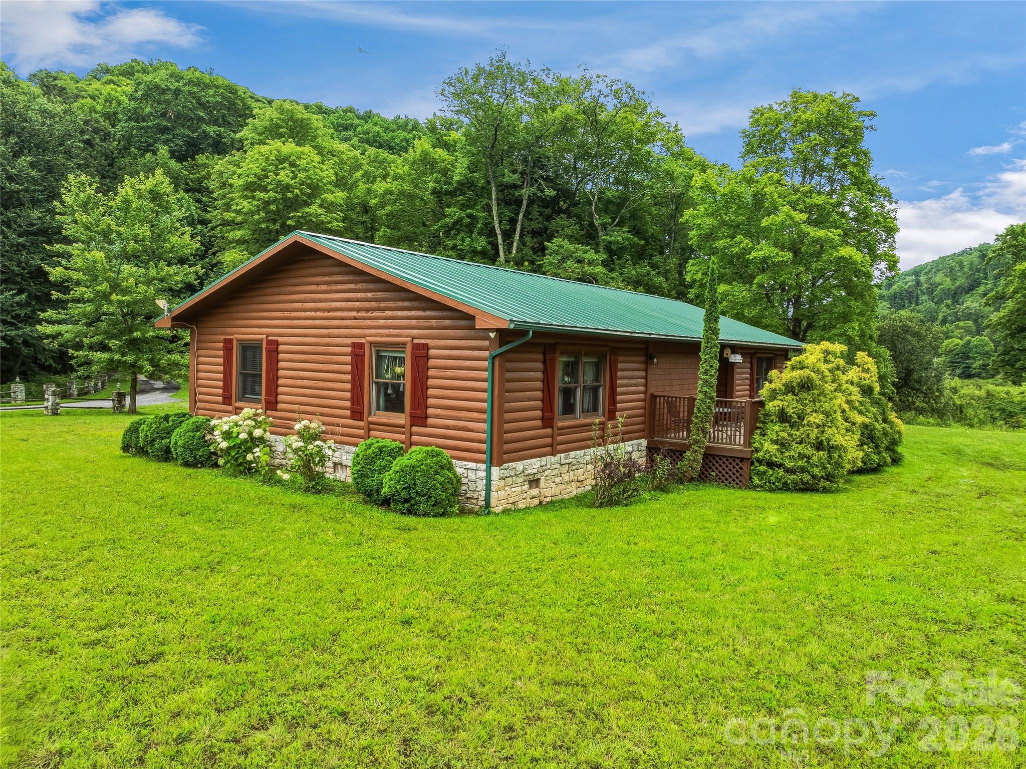 961 Wilson Branch Road — Mars Hill