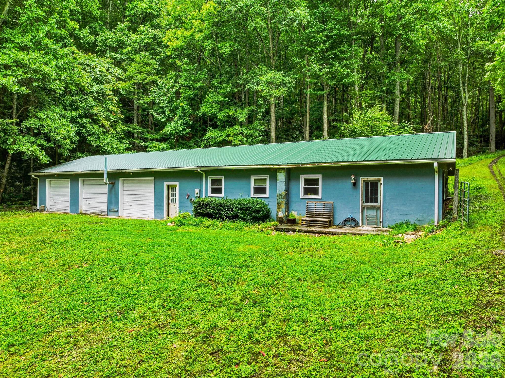 961 Wilson Branch Road — Mars Hill