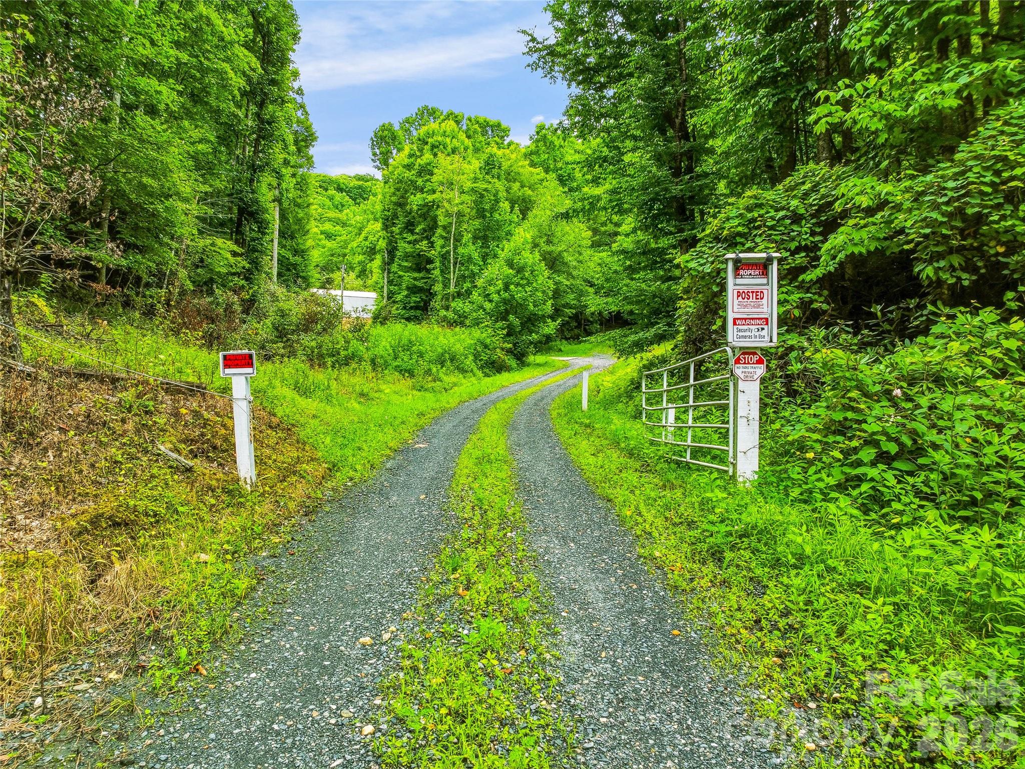 961 Wilson Branch Road — Mars Hill