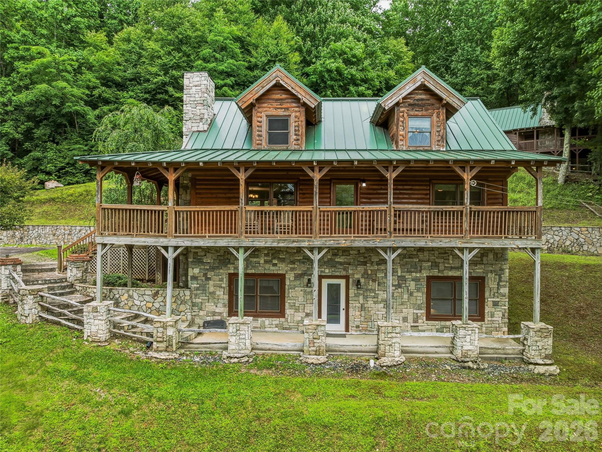 961 Wilson Branch Road — Mars Hill