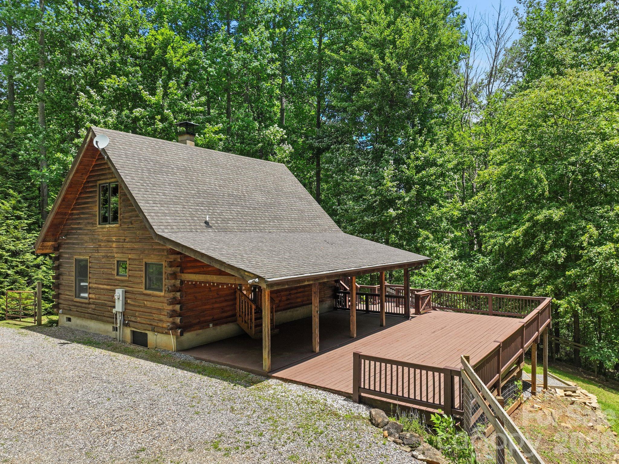89 Apgar Road — Candler