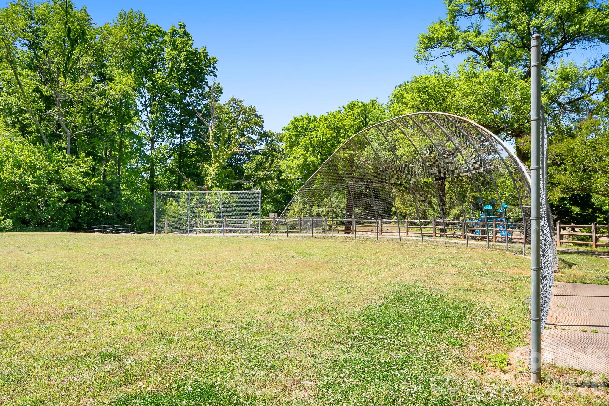 3960 Bristol Drive — Charlotte