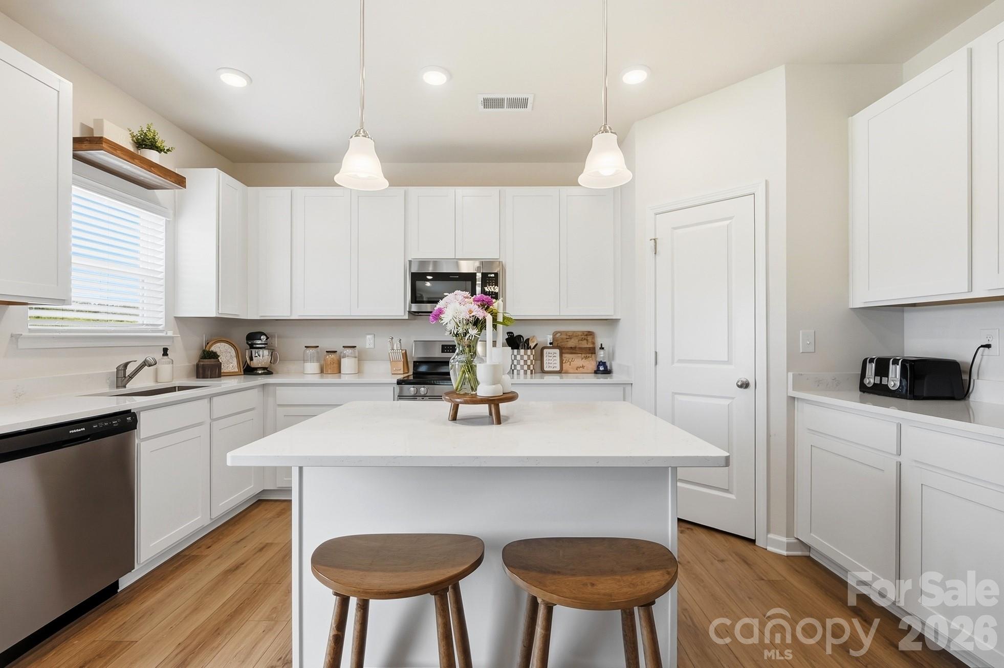 6023 Busch Way — Midland