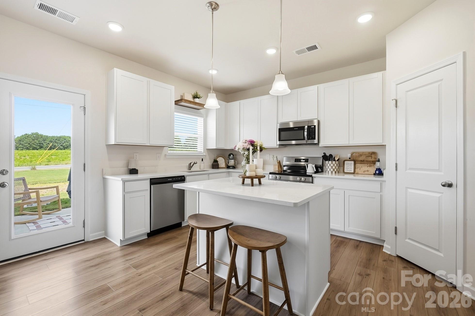 6023 Busch Way — Midland
