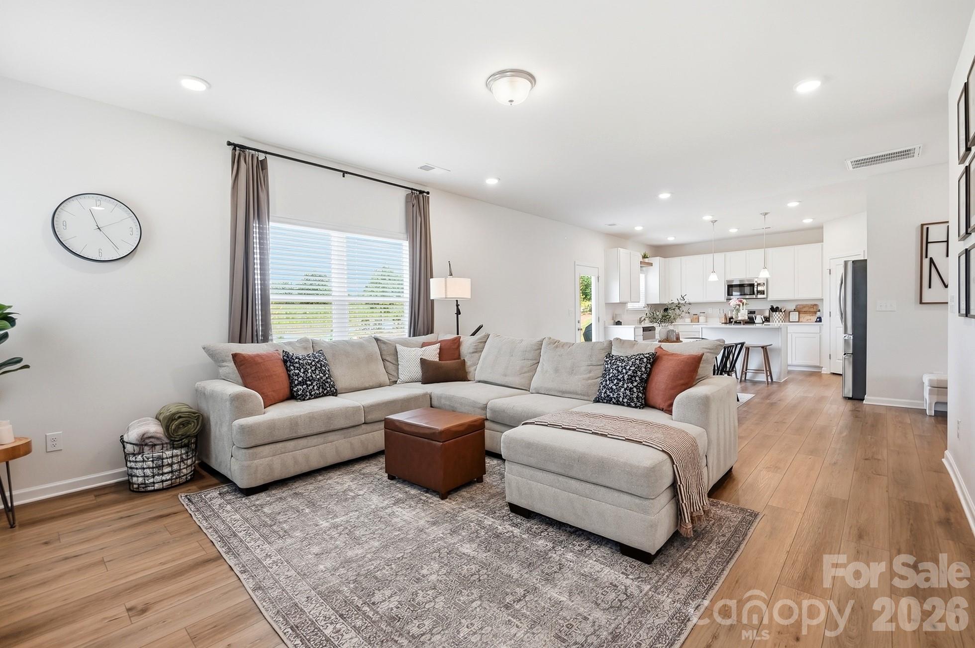 6023 Busch Way — Midland