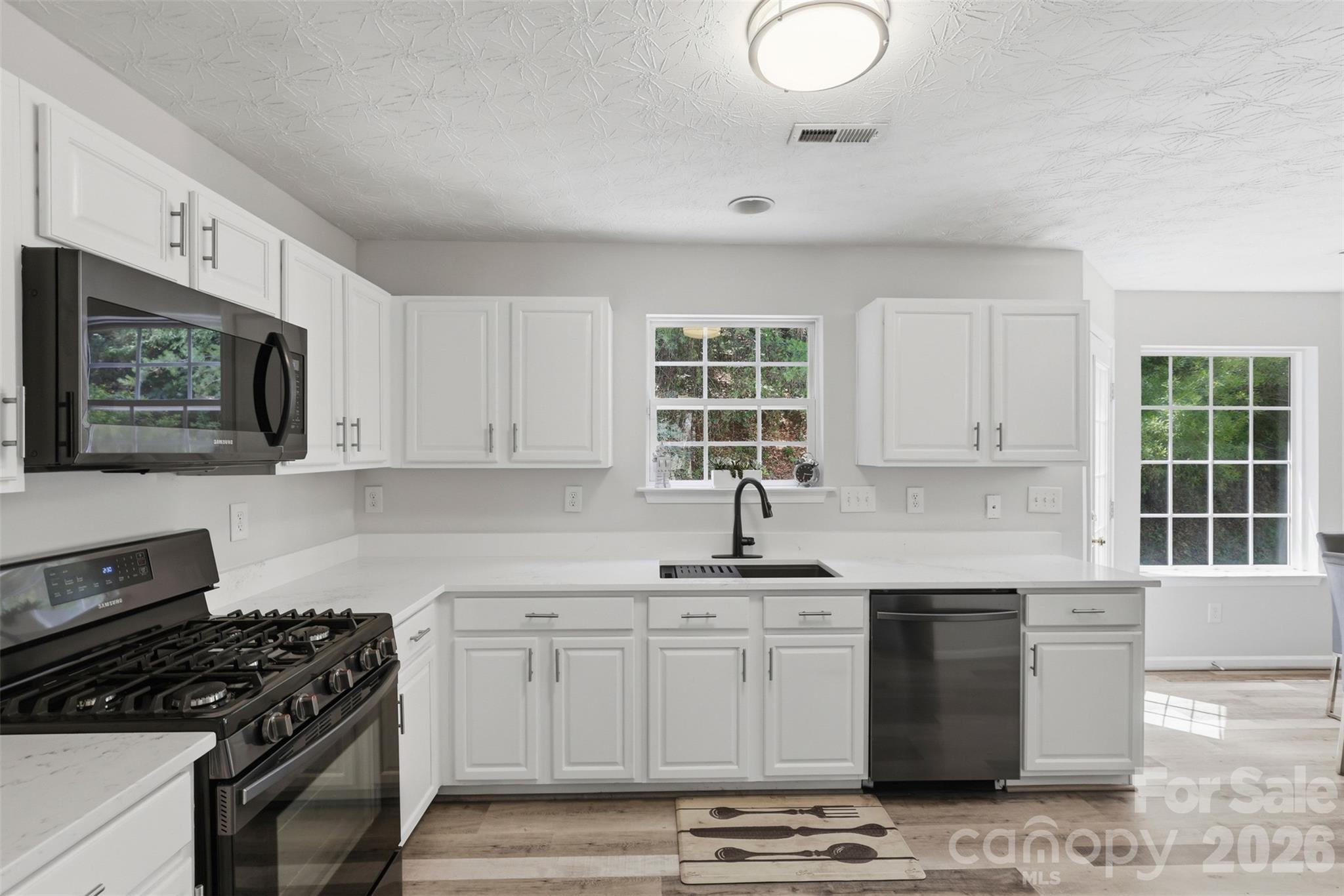 4923 Eagle Creek Drive — Charlotte