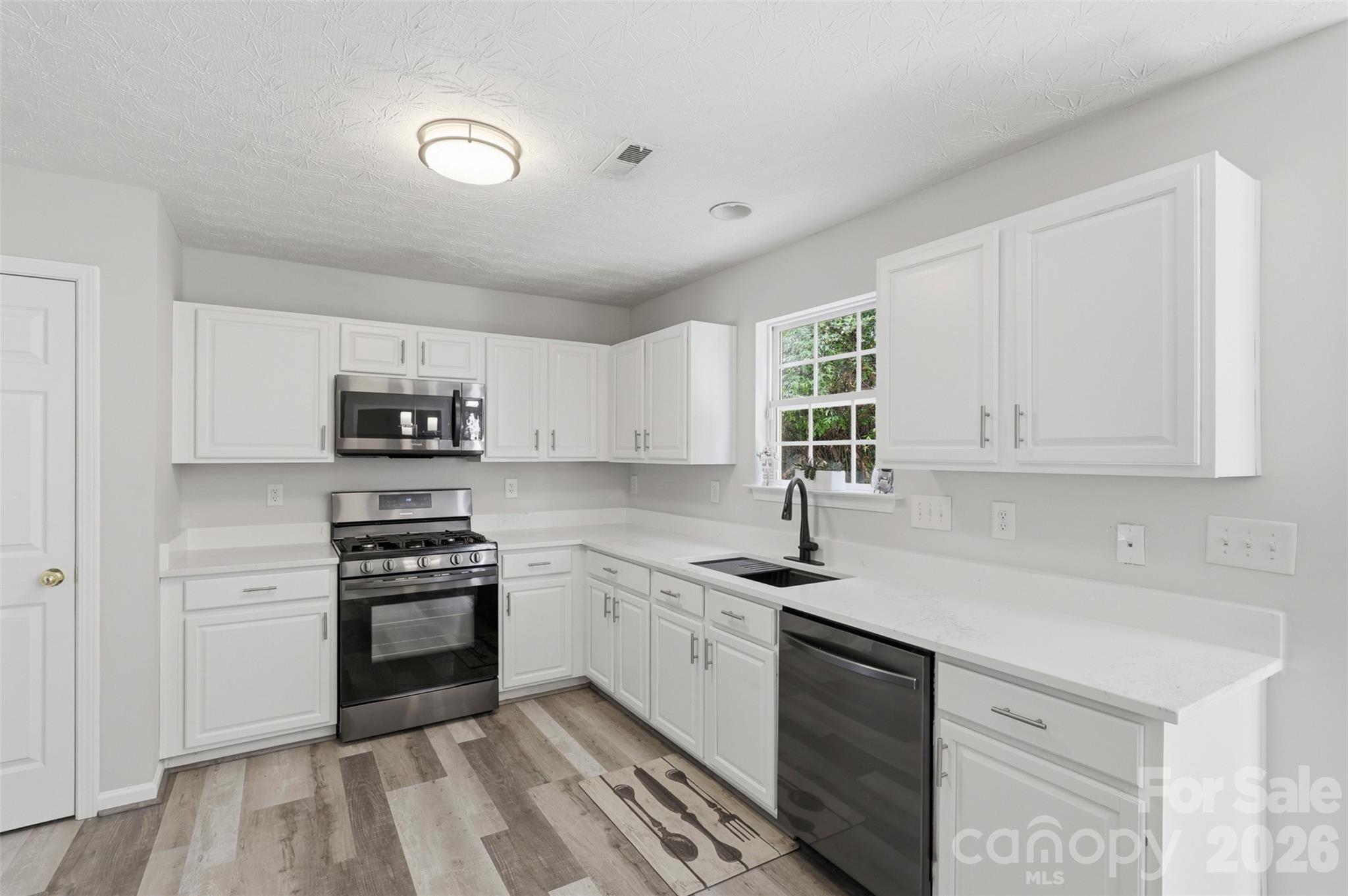 4923 Eagle Creek Drive — Charlotte