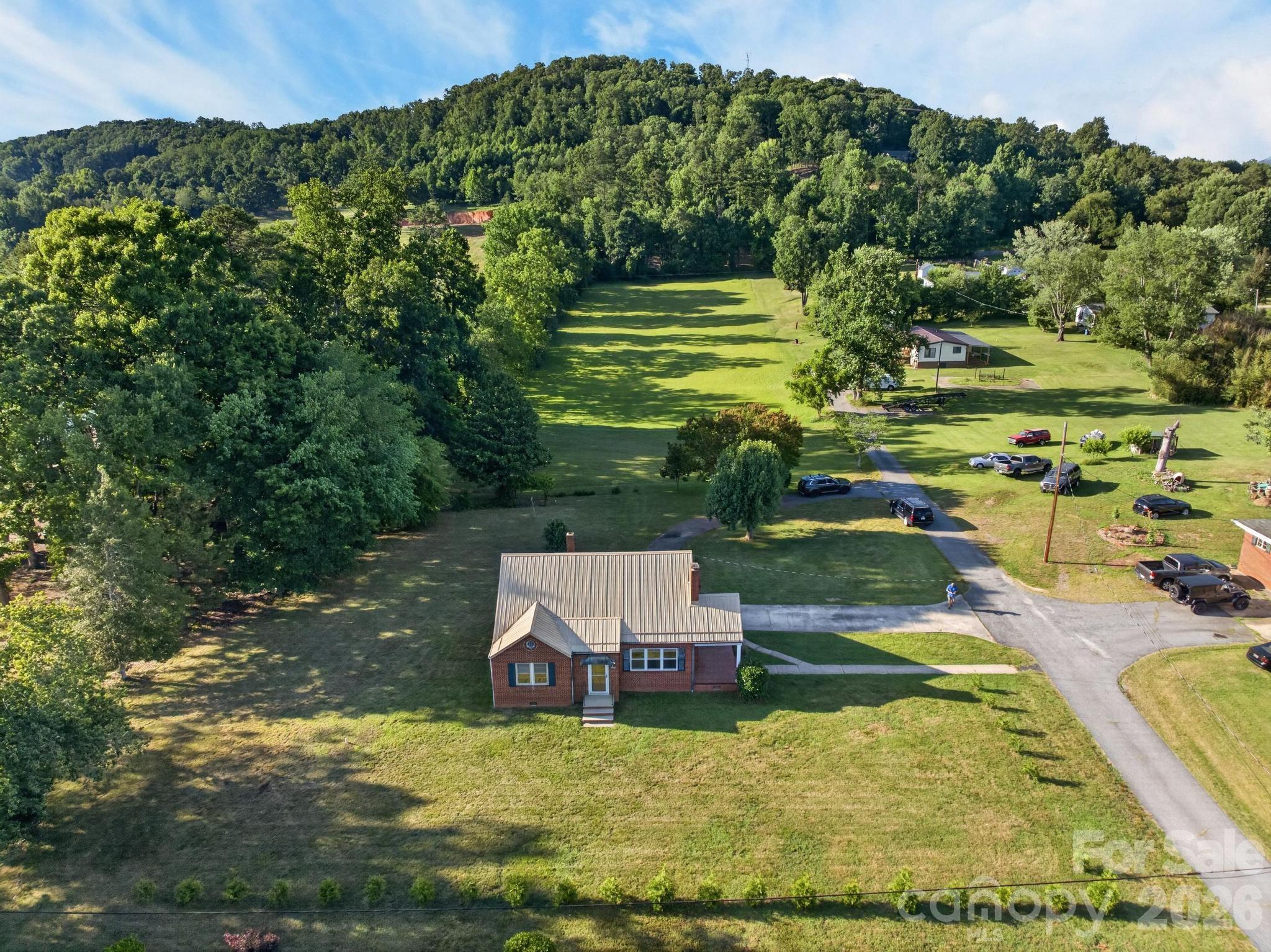 1532 Orchard Drive — Lenoir