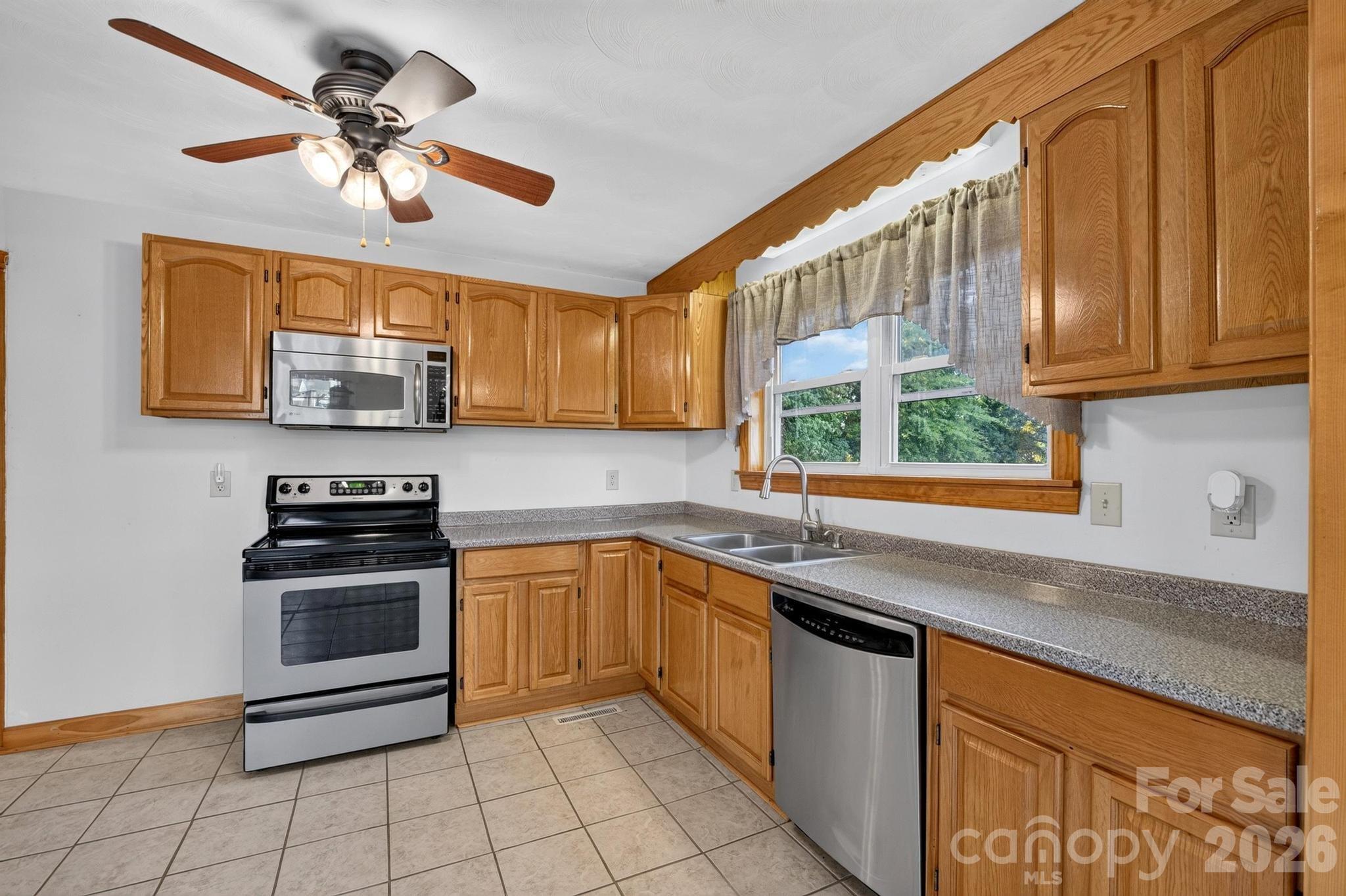 1532 Orchard Drive — Lenoir
