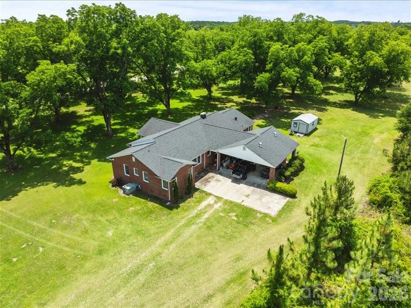 464 Lark Road — Cheraw