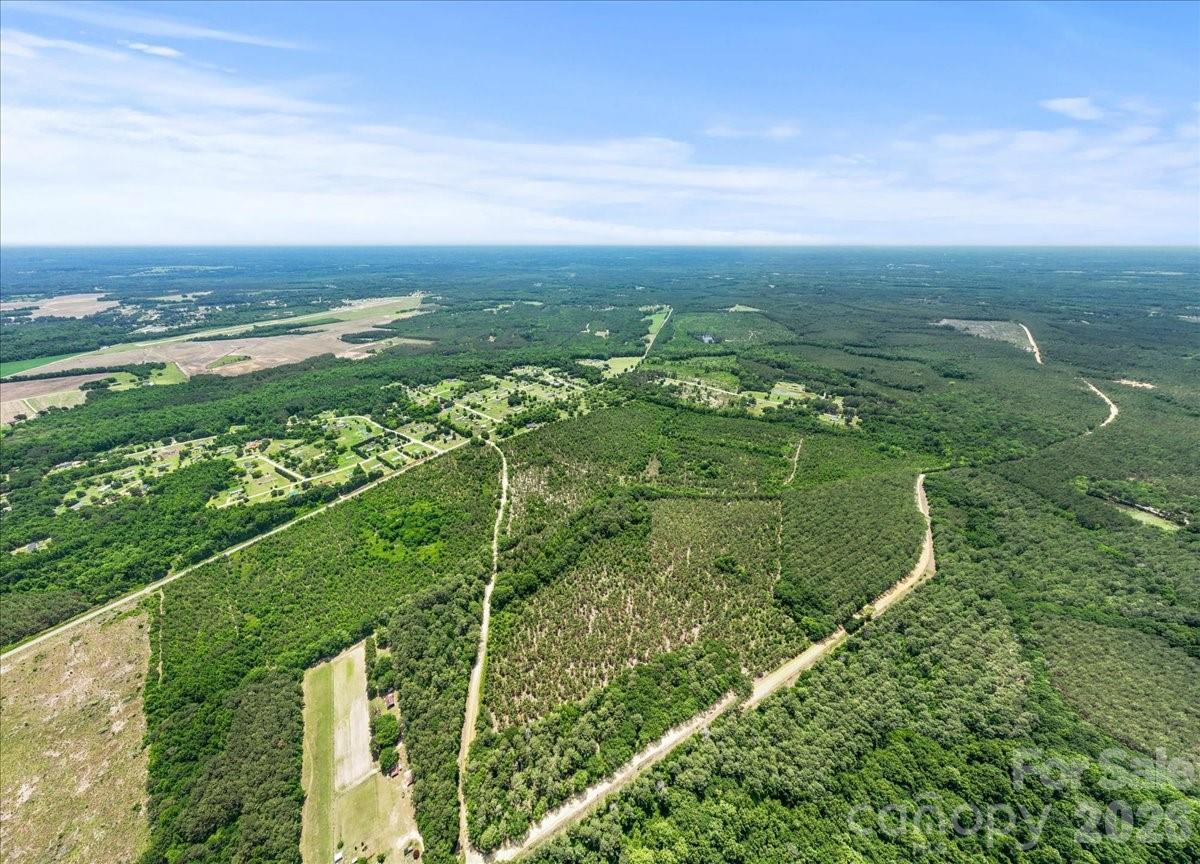 464 Lark Road — Cheraw