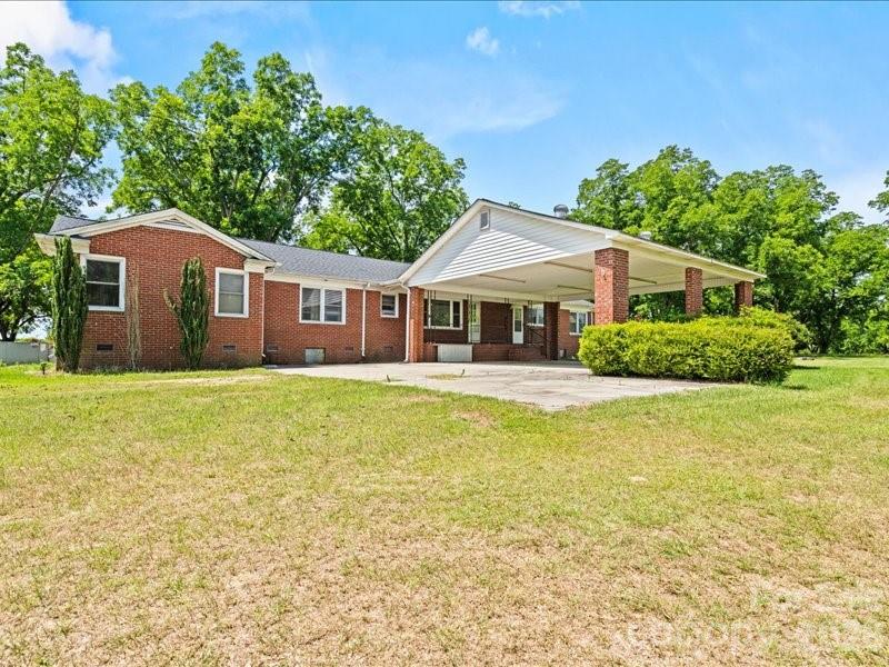 464 Lark Road — Cheraw