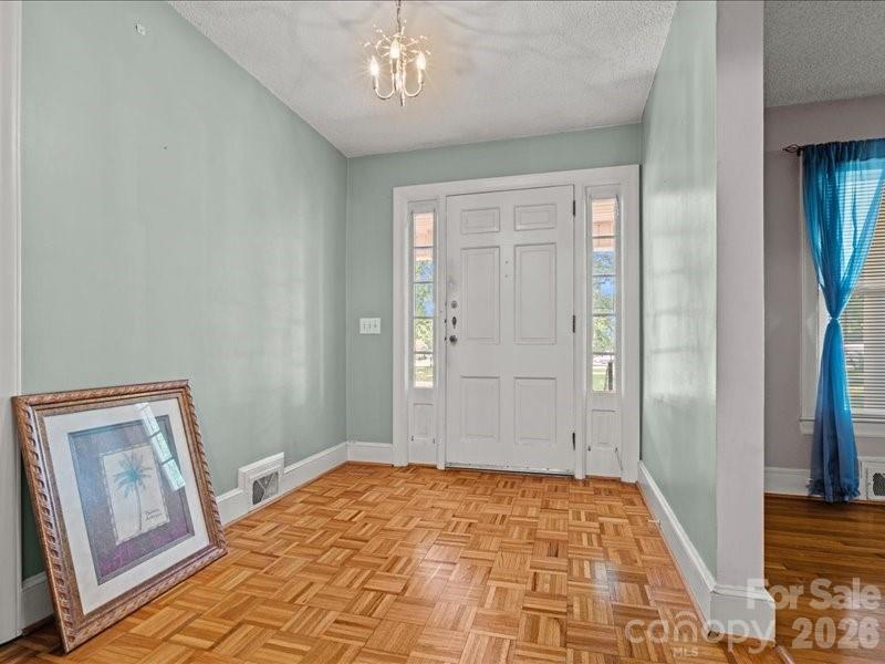 464 Lark Road — Cheraw