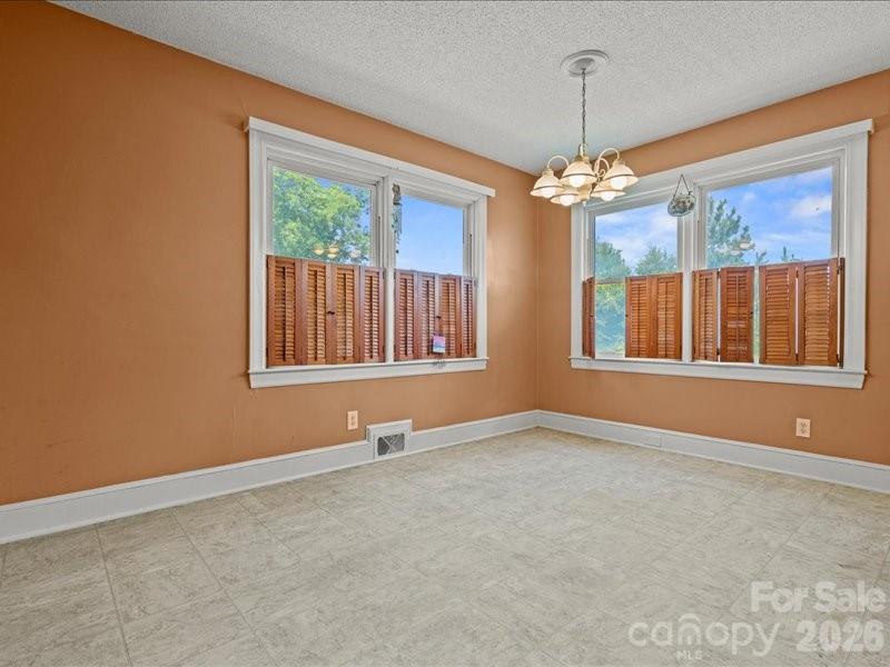 464 Lark Road — Cheraw
