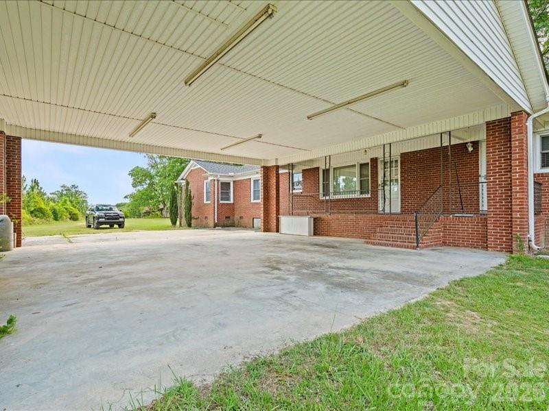 464 Lark Road — Cheraw