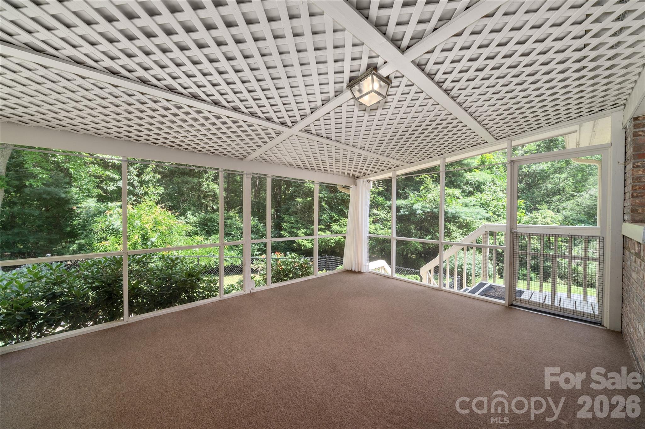 15 Carriage Court — Hendersonville