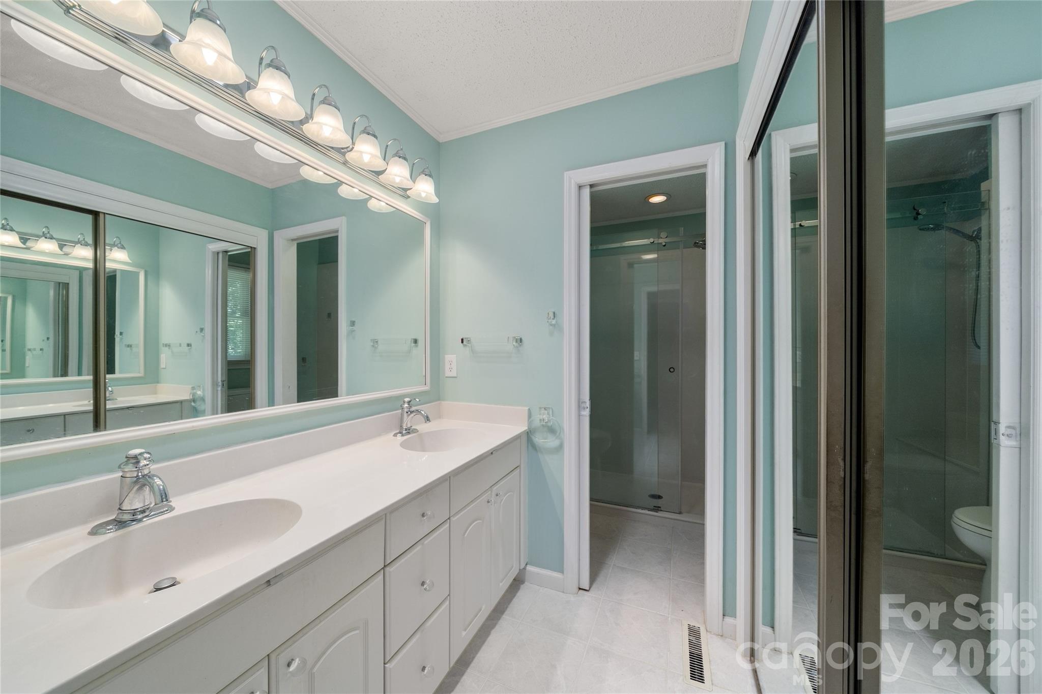 15 Carriage Court — Hendersonville