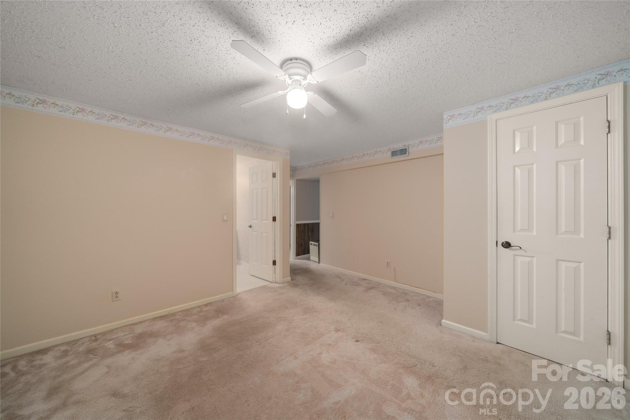 15 Carriage Court — Hendersonville