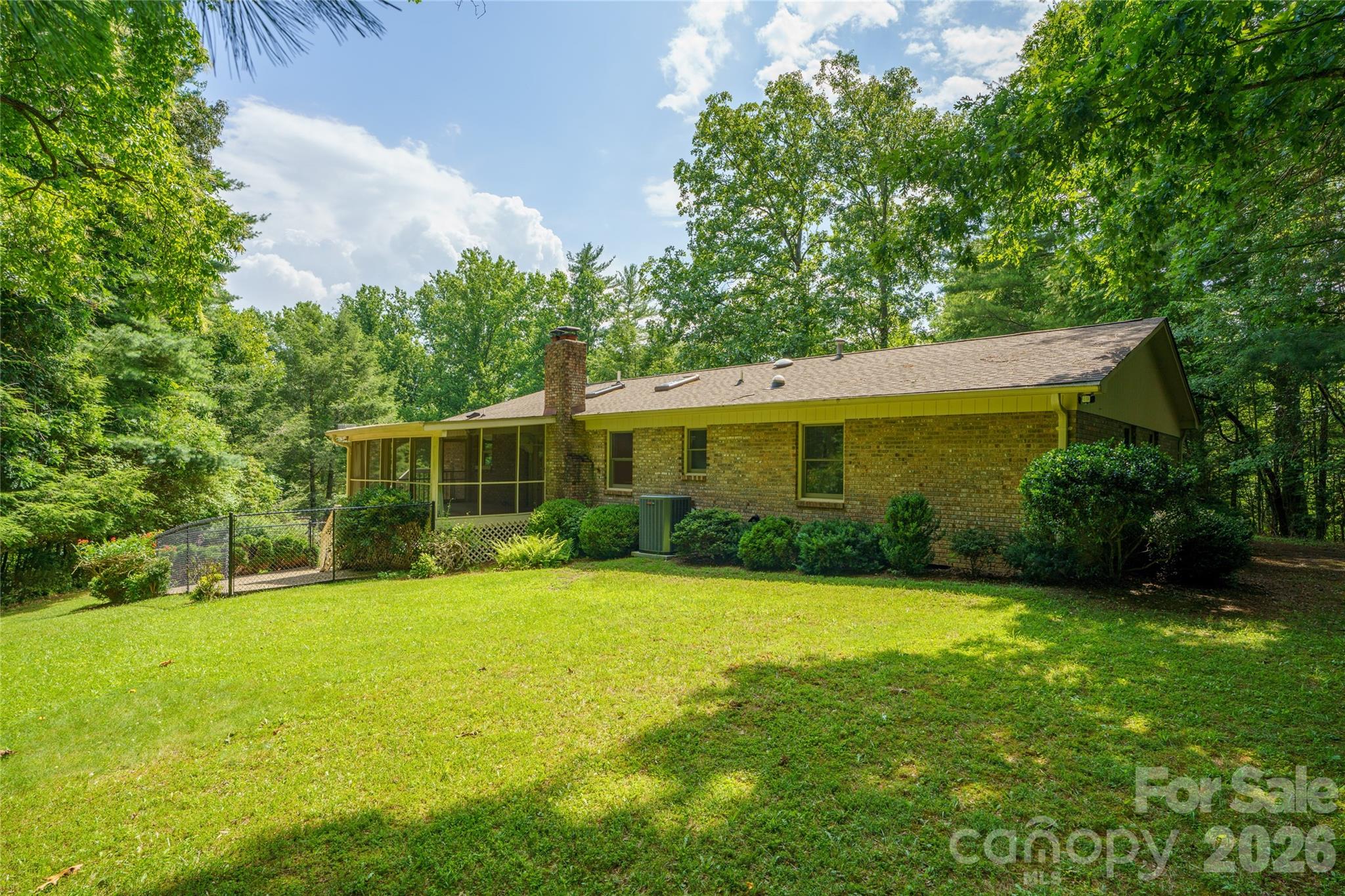 15 Carriage Court — Hendersonville