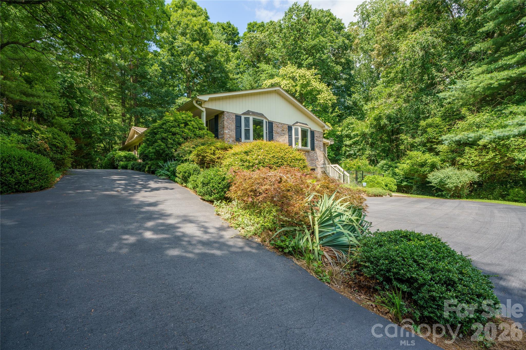 15 Carriage Court — Hendersonville