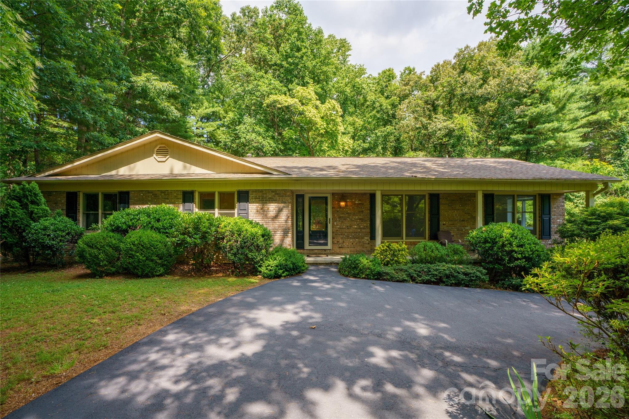 15 Carriage Court — Hendersonville
