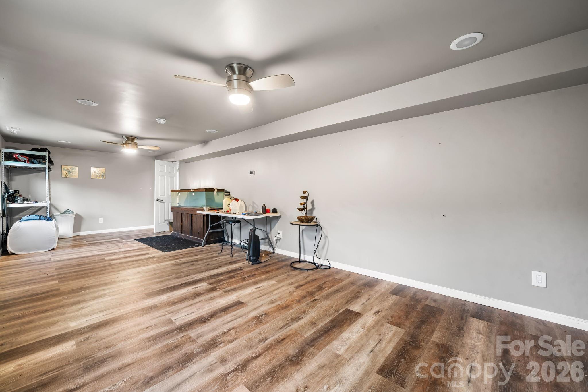 422 Arlington Circle NW — Lenoir