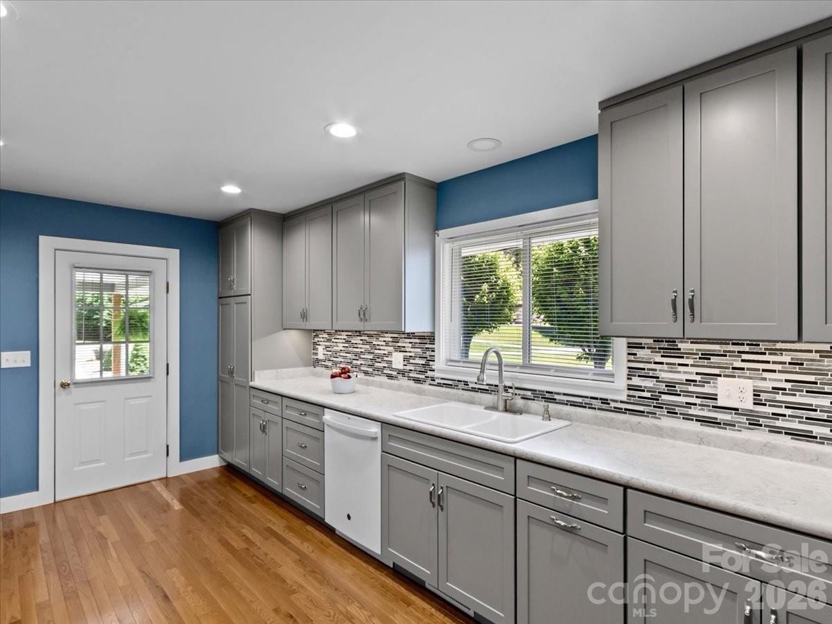 39 Hawthorne Lane — Burnsville