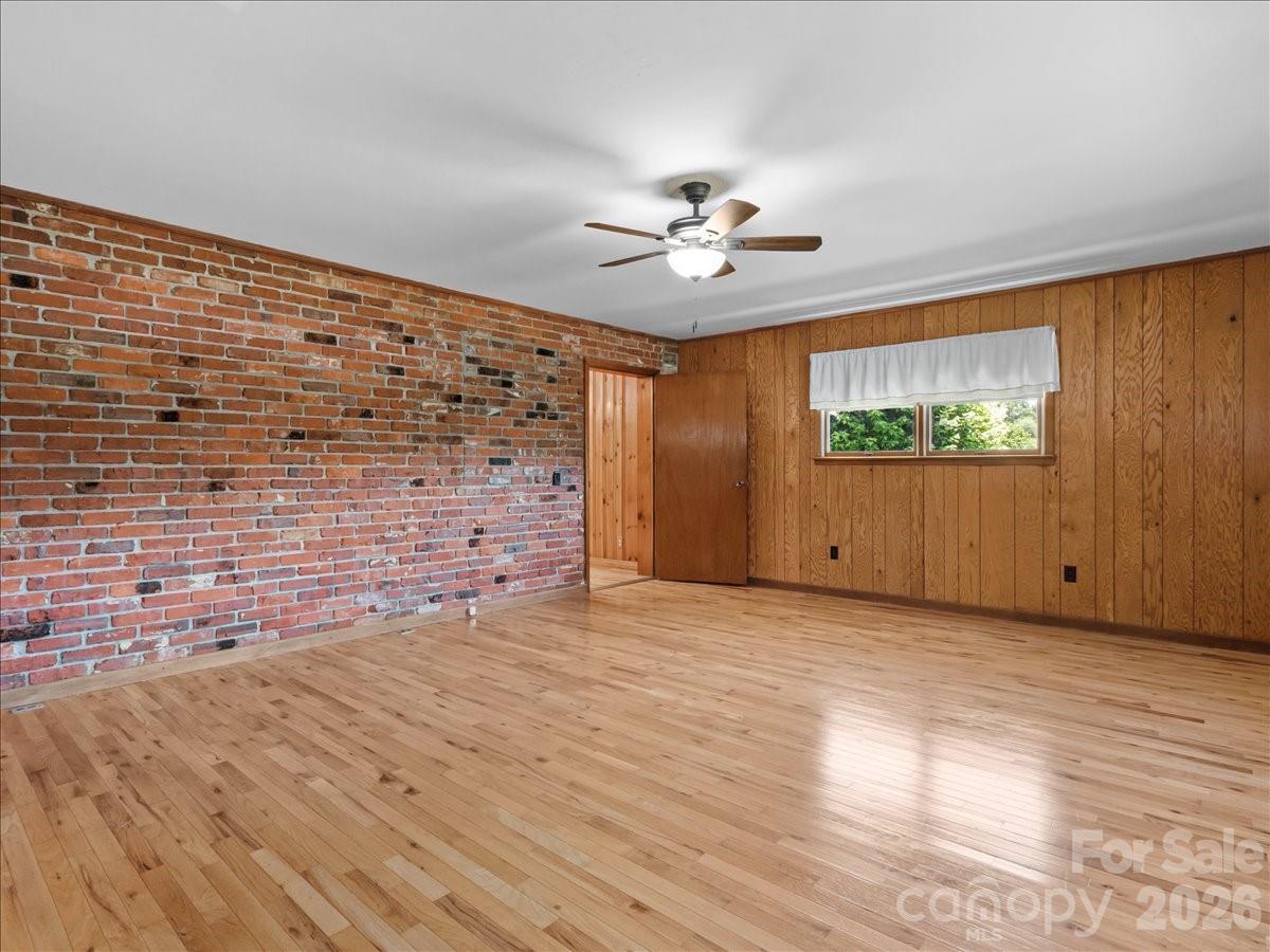 39 Hawthorne Lane — Burnsville
