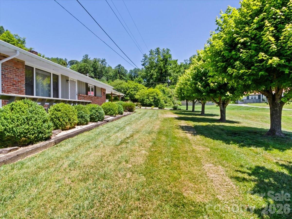 39 Hawthorne Lane — Burnsville