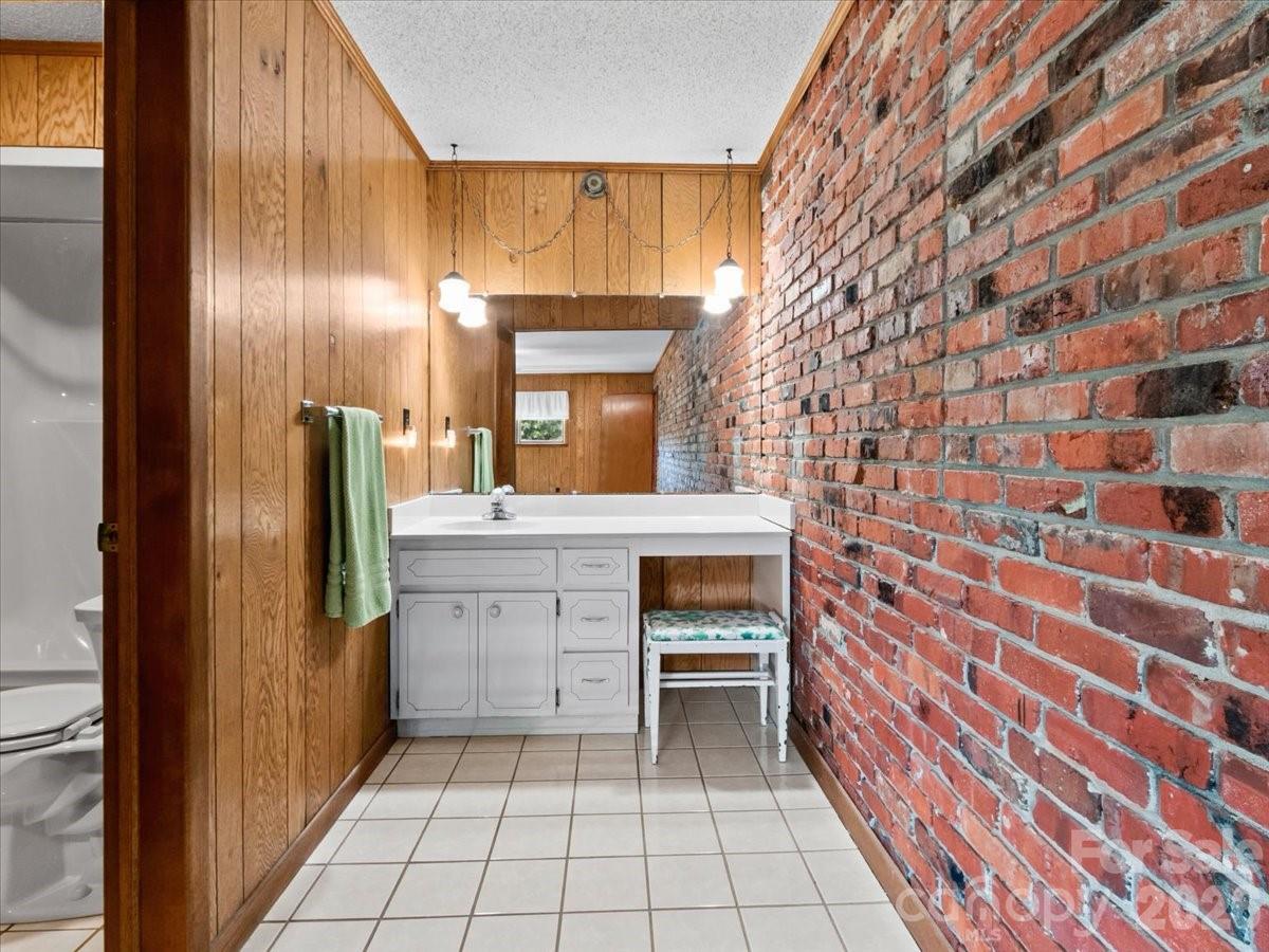 39 Hawthorne Lane — Burnsville