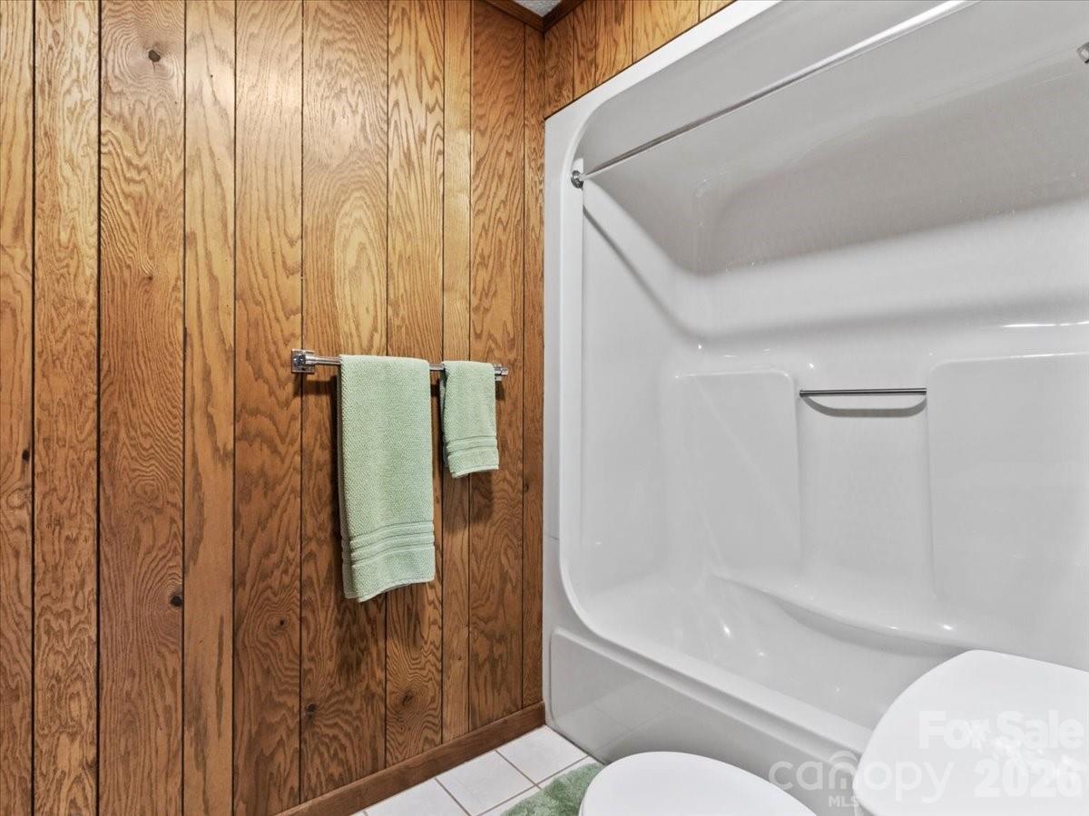 39 Hawthorne Lane — Burnsville