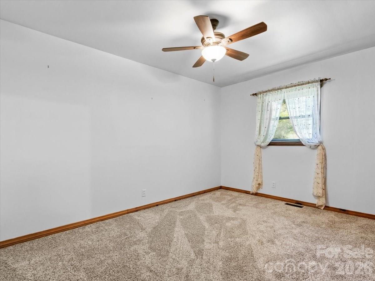 39 Hawthorne Lane — Burnsville