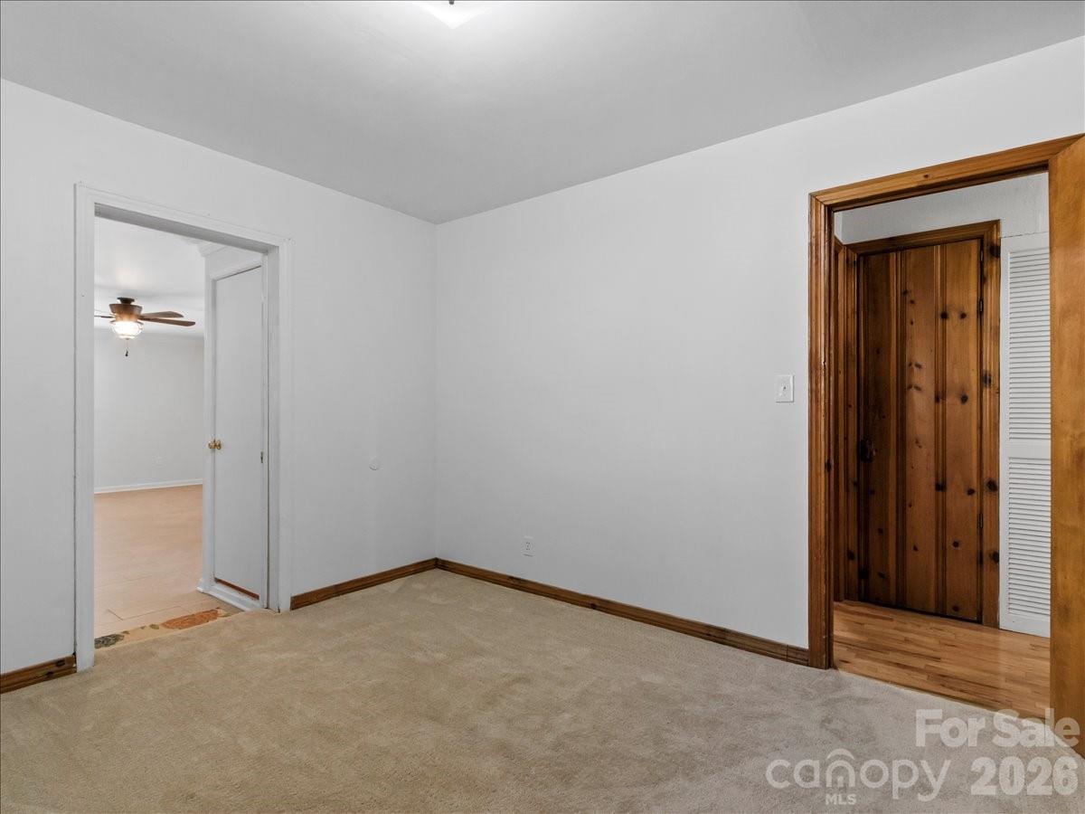 39 Hawthorne Lane — Burnsville