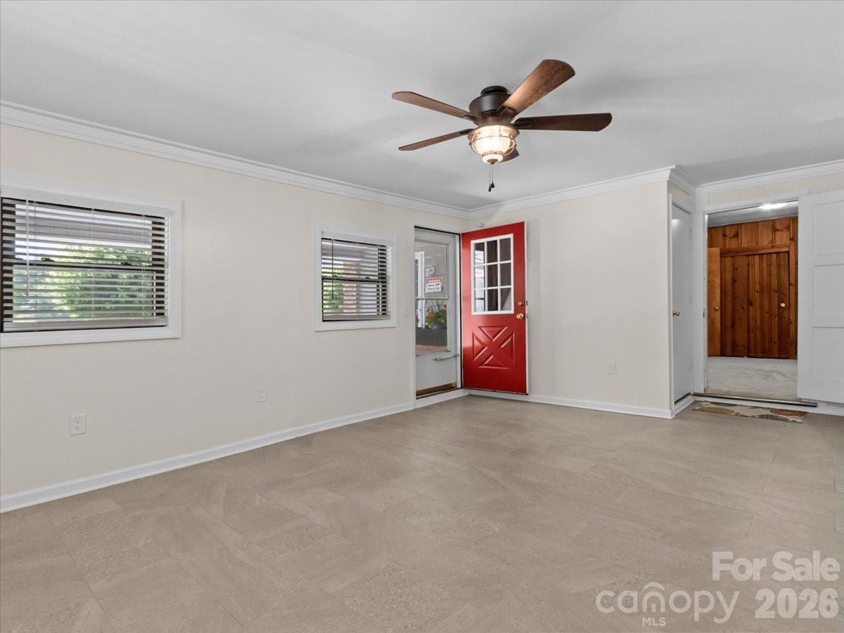 39 Hawthorne Lane — Burnsville