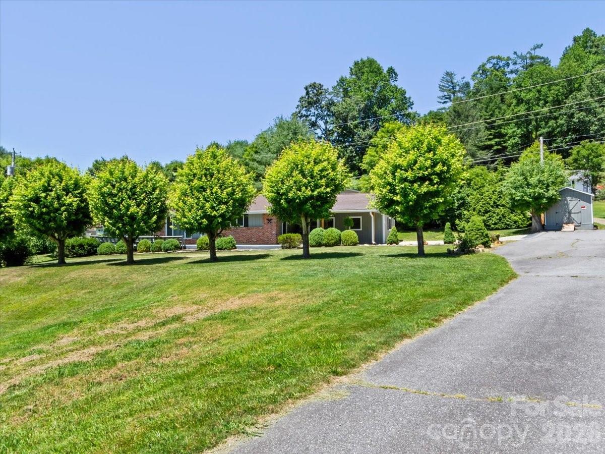 39 Hawthorne Lane — Burnsville