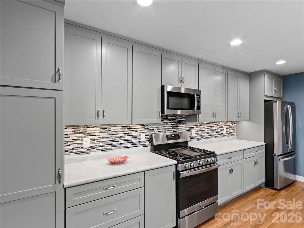 39 Hawthorne Lane — Burnsville