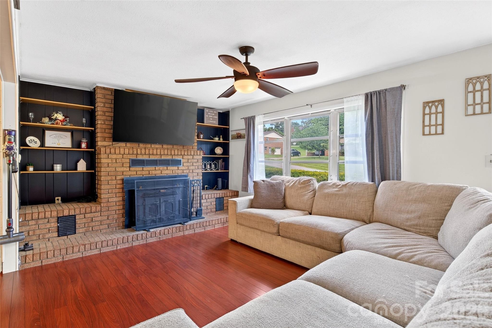 4625 Callaway Drive — Valdese
