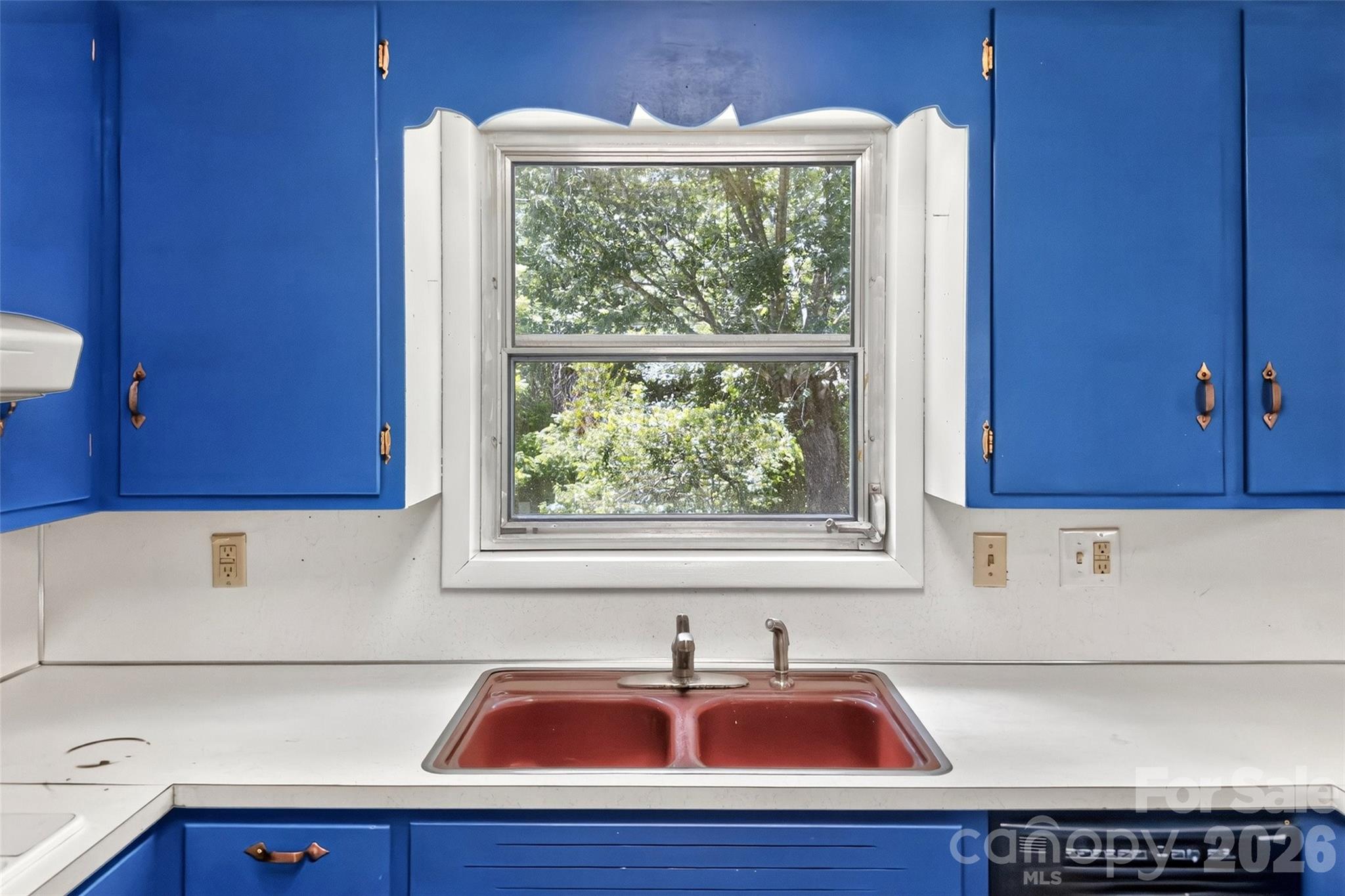 4625 Callaway Drive — Valdese