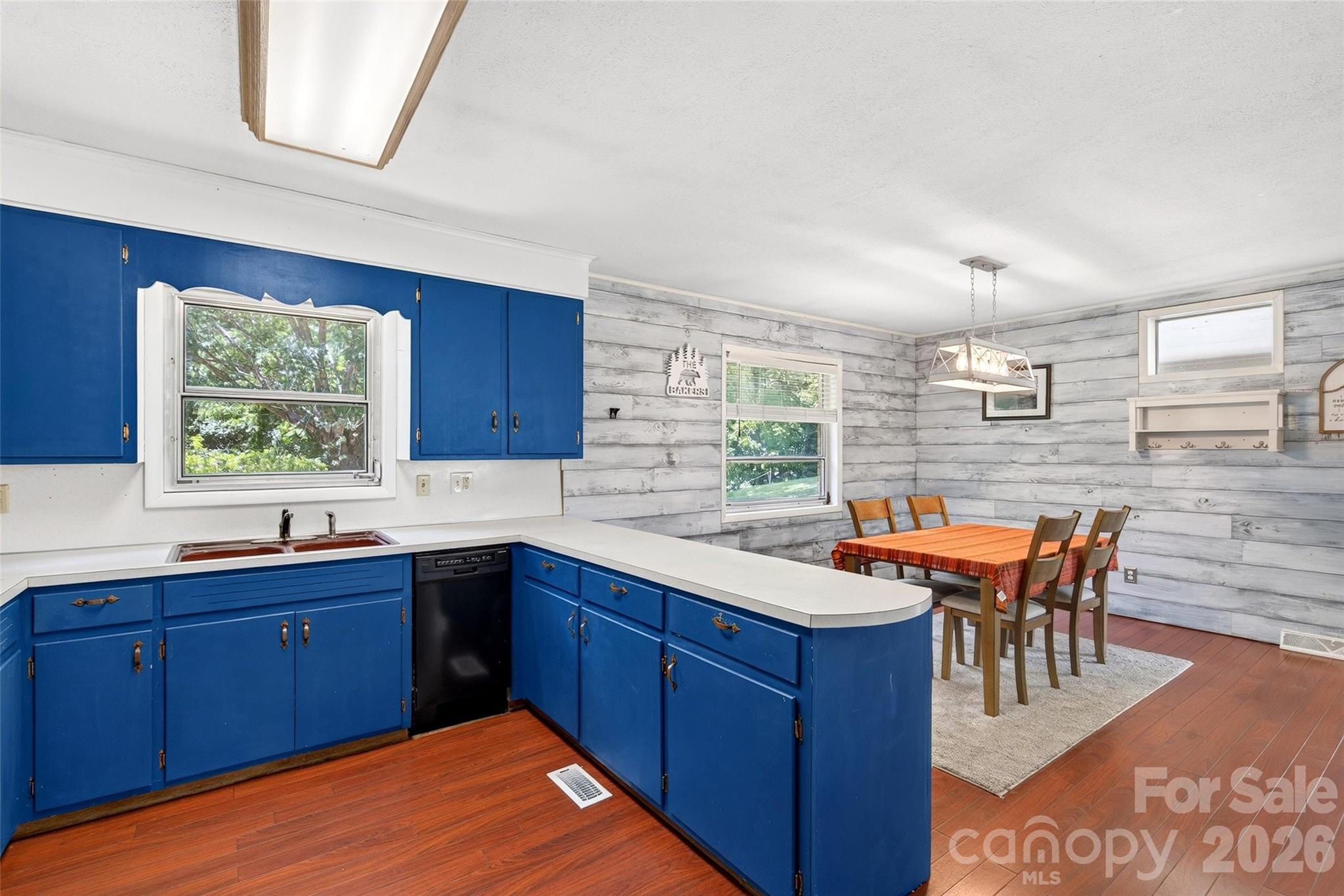 4625 Callaway Drive — Valdese