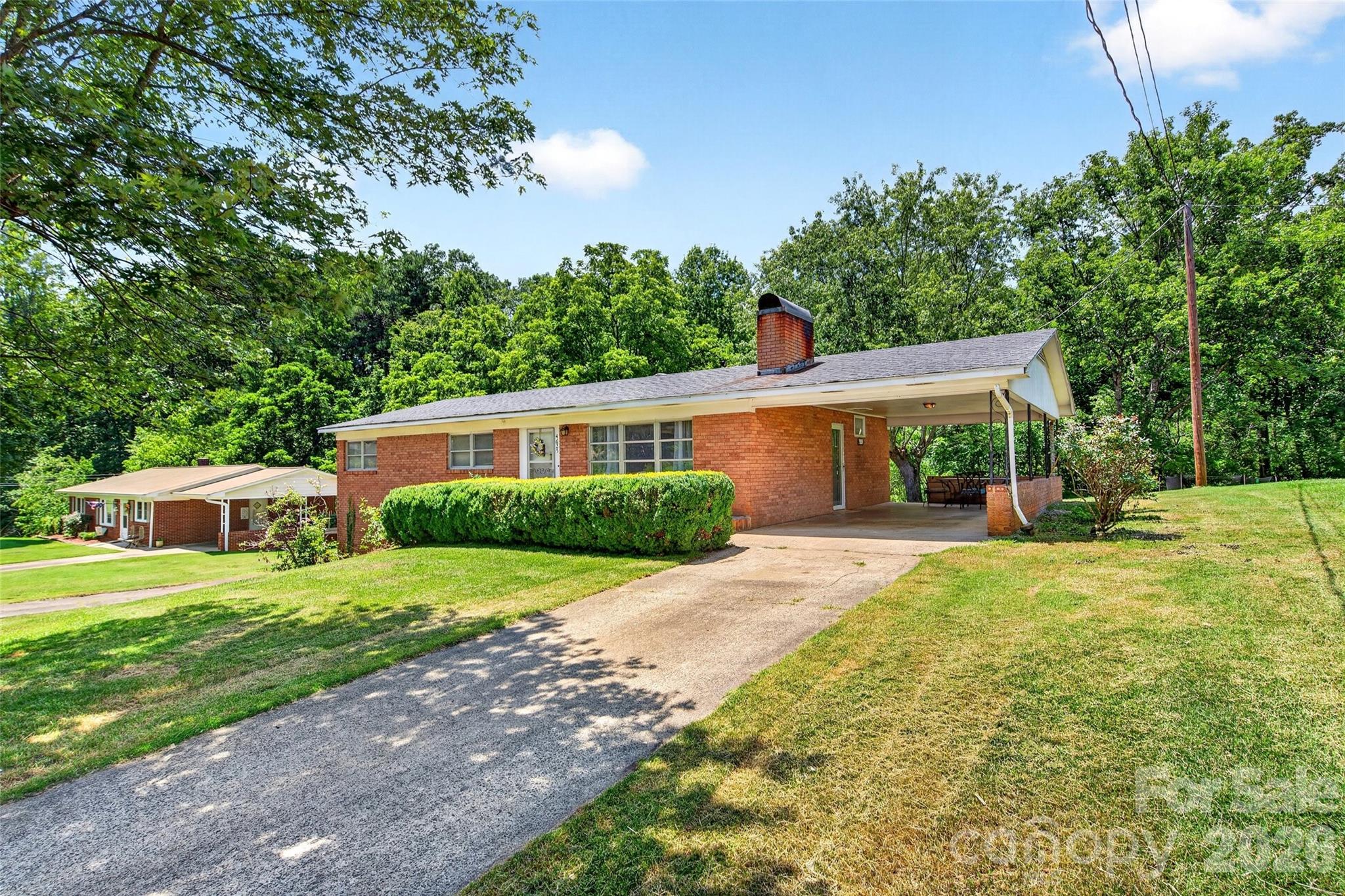 4625 Callaway Drive — Valdese