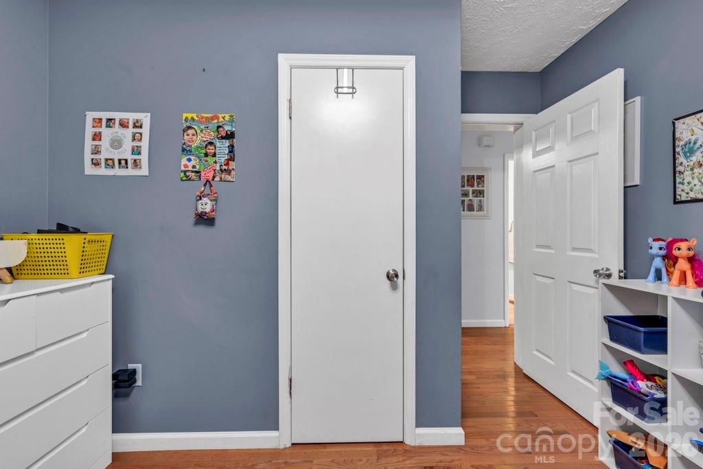3889 Colt Court — Lenoir