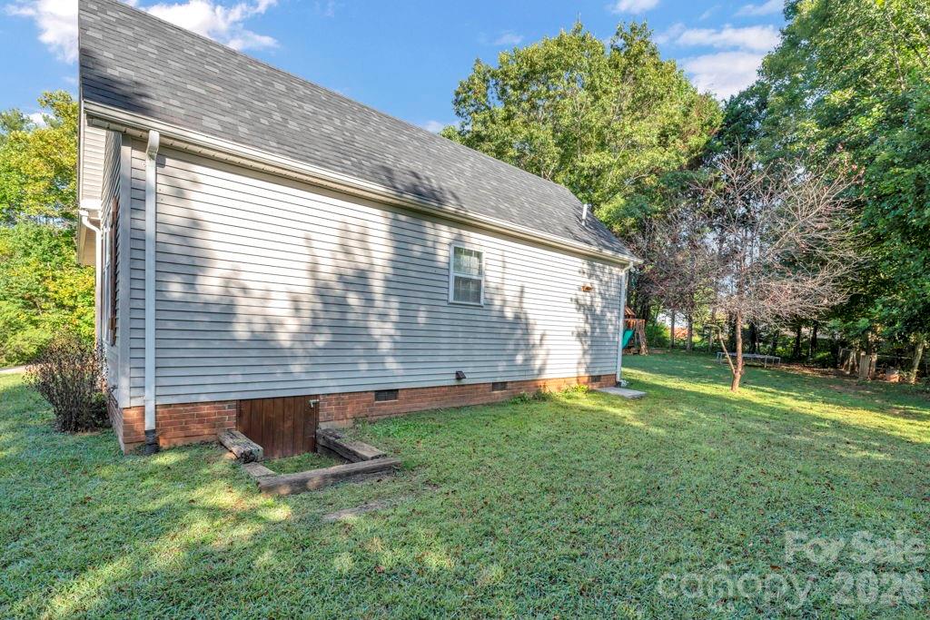3889 Colt Court — Lenoir