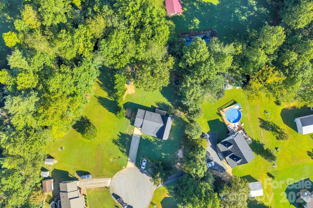 3889 Colt Court — Lenoir