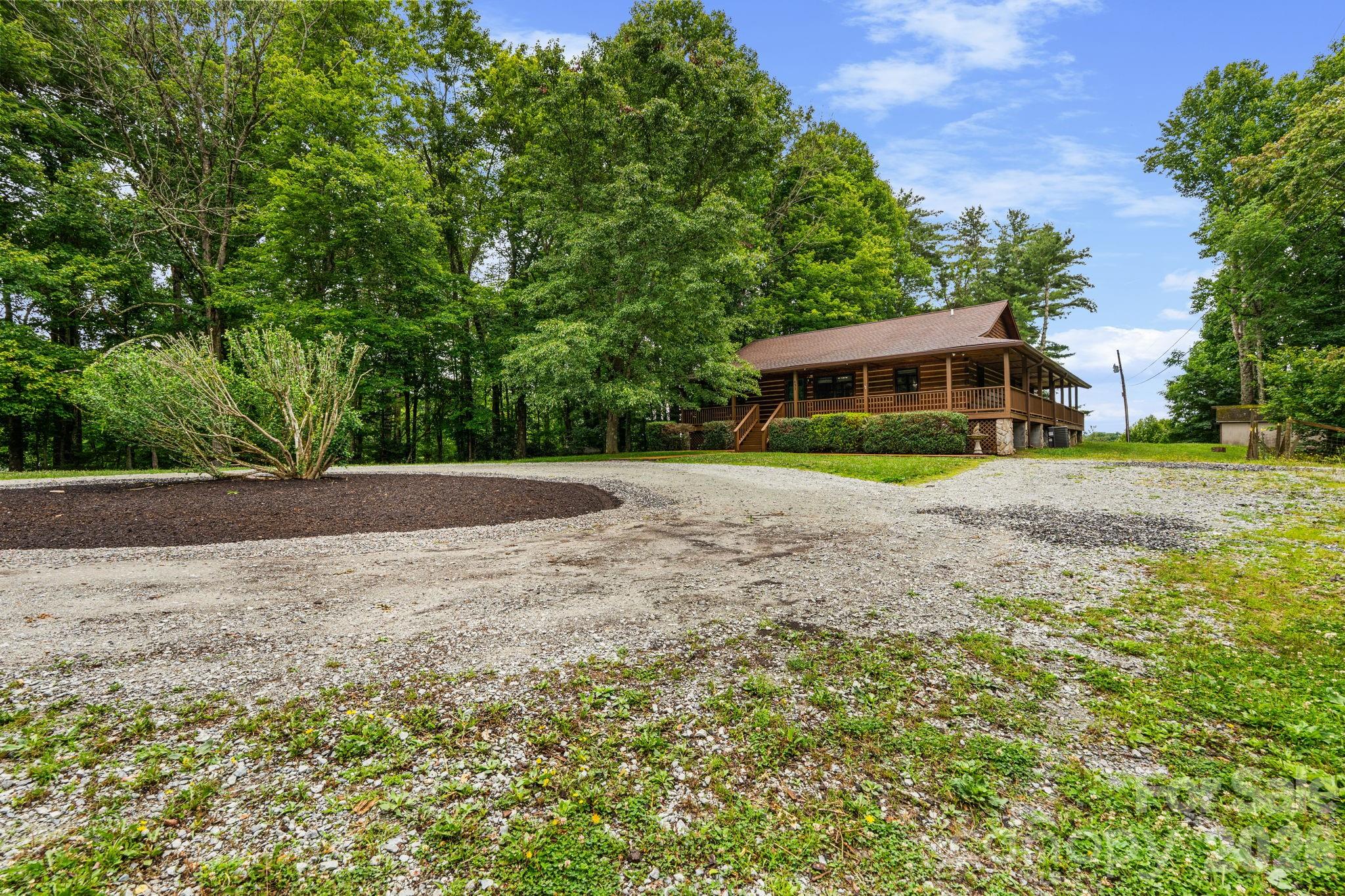 633 Wilson Lane — Boone