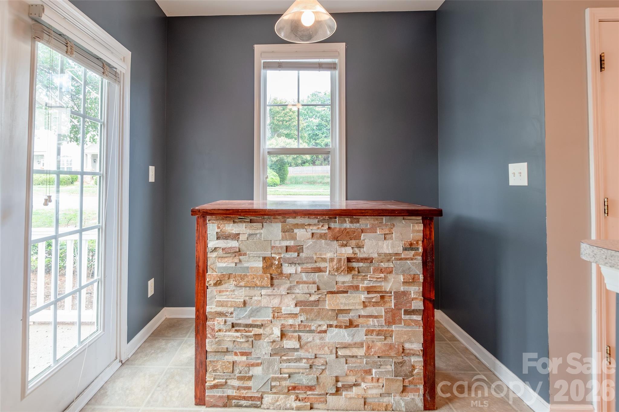 10350 Mcgoogan Lane — Charlotte